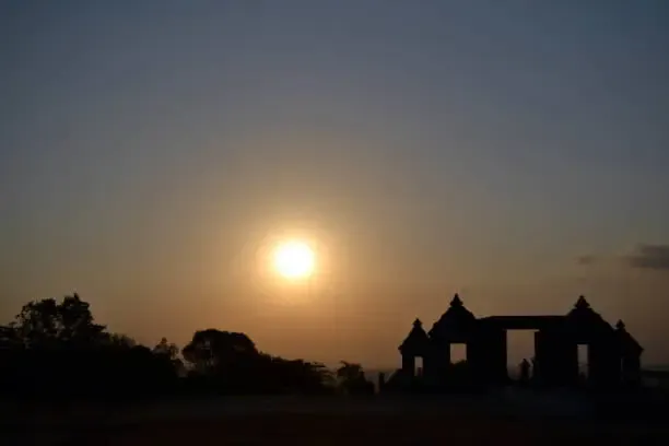 gambar candi boko saat bulan purnama
