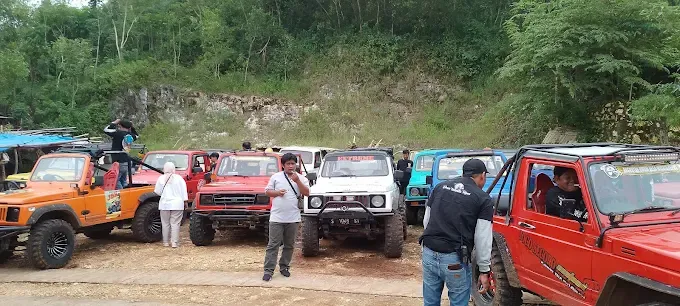 Foto Desa Wisata Tepus di Gunungkidul dengan suasana pedesaan asri, sawah, dan aktivitas budaya tradisional