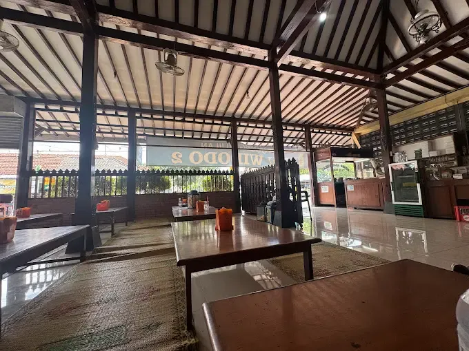 foto suasana warung gudeg di wijilan jogja