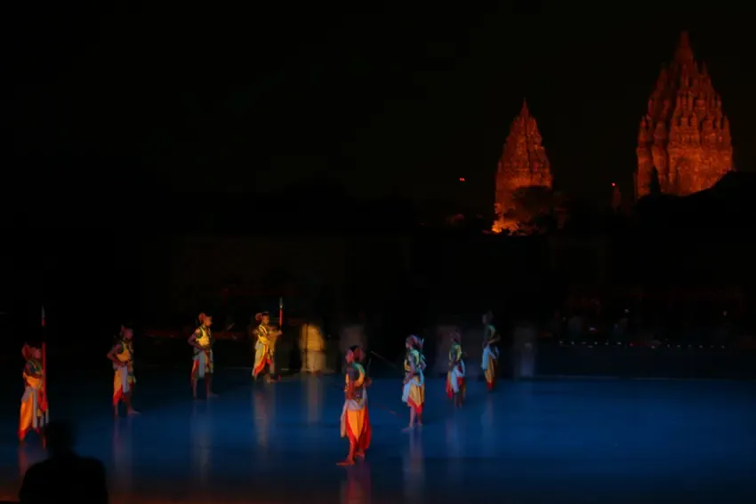 Gambar sendratari ramayana di prambanan